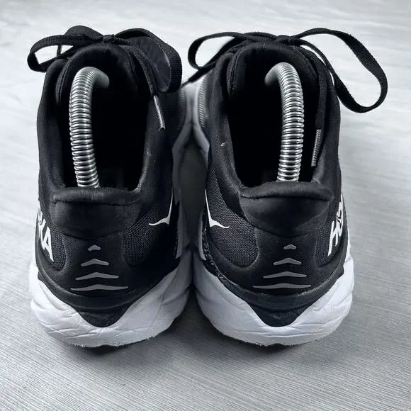 Hoka One One Clifton 8 Women’s Size 9 Black Gym Running Shoes 1119394 BWHT - Picture 4 of 7